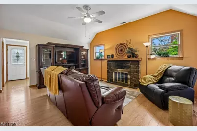 43 Calumet Ave, Parsippany, NJ 07034 - Photo 3