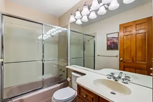 60 Brook Dr, Watchung, NJ 07069 - Photo 17
