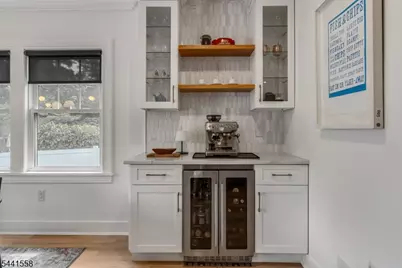 27 Montclair Ave, Montclair, NJ 07042 - Photo 15
