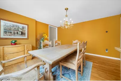 9 Mills Ct, Raritan Township, NJ 08822 - Photo 5