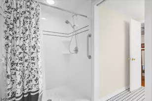 9 Mills Ct, Raritan Township, NJ 08822 - Photo 15