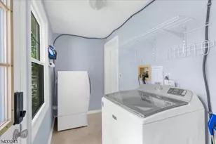 9 Mills Ct, Raritan Township, NJ 08822 - Photo 13