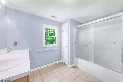 9 Mills Ct, Raritan Township, NJ 08822 - Photo 27