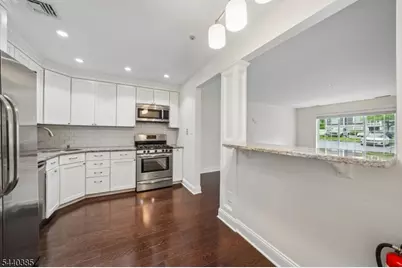 52 Village Dr, Morris Township, NJ 07960 - Photo 11