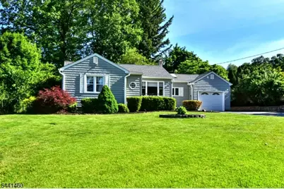 11 Mountain Ridge Dr, Wayne, NJ 07470 - Photo 1