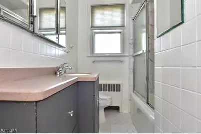 11 Mountain Ridge Dr, Wayne, NJ 07470 - Photo 15
