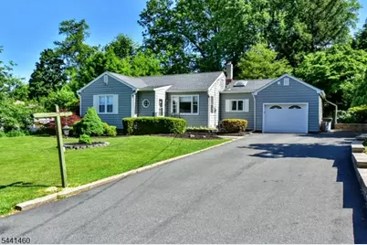 11 Mountain Ridge Dr, Wayne, NJ 07470 - Photo 3