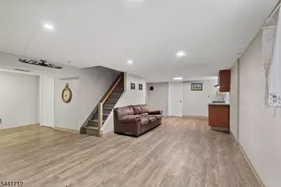 825 McCandless Pl, Linden, NJ 07036 - Photo 21