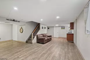 825 McCandless Pl, Linden, NJ 07036 - Photo 21