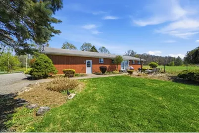 131 Califon Rd, Washington Township, NJ 07853 - Photo 5
