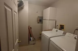 9 Seton Hall Dr, Newark, NJ 07103 - Photo 9