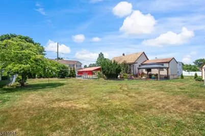26 N 9th Ave, Manville, NJ 08835 - Photo 9