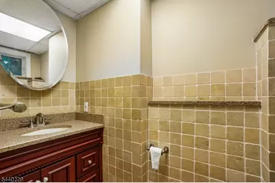 63 Edgewood Dr, Florham Park, NJ 07932 - Photo 11