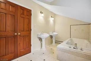 63 Edgewood Dr, Florham Park, NJ 07932 - Photo 19