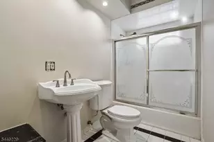 63 Edgewood Dr, Florham Park, NJ 07932 - Photo 15