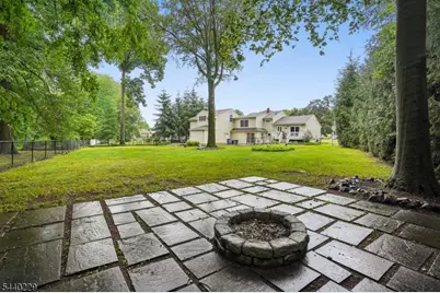 63 Edgewood Dr, Florham Park, NJ 07932 - Photo 25
