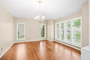 31 Stone Row Ln, Jefferson Township, NJ 07438 - Photo 5