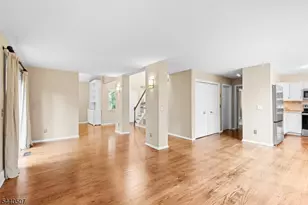 31 Stone Row Ln, Jefferson Township, NJ 07438 - Photo 7