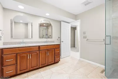31 Stone Row Ln, Jefferson Township, NJ 07438 - Photo 13