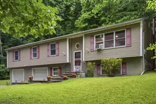 51 W Shore Dr, Vernon, NJ 07462 - Photo 33