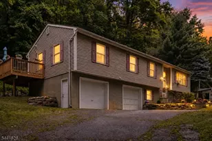 51 W Shore Dr, Vernon, NJ 07462 - Photo 1