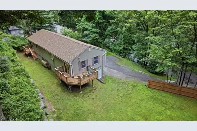 51 W Shore Dr, Vernon, NJ 07462 - Photo 31