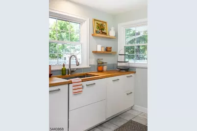 20 College Ave, Montclair, NJ 07043 - Photo 21