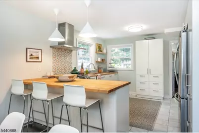 20 College Ave, Montclair, NJ 07043 - Photo 17