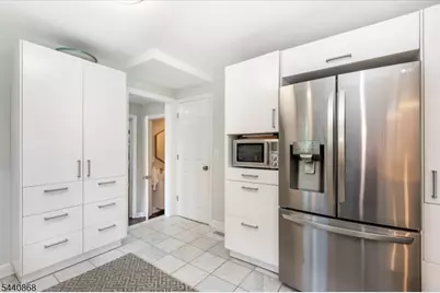 20 College Ave, Montclair, NJ 07043 - Photo 23
