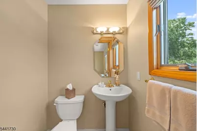174 Milton Ave, Nutley, NJ 07110 - Photo 23