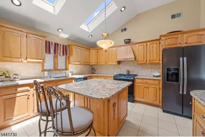 174 Milton Ave, Nutley, NJ 07110 - Photo 11