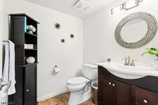 261 Kingsberry Dr, Franklin Township, NJ 08873 - Photo 17
