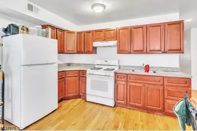 24 12th Ave, Paterson, NJ 07501 - Photo 9