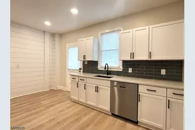 364 Thomas St, Phillipsburg, NJ 08865 - Photo 3