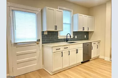 364 Thomas St, Phillipsburg, NJ 08865 - Photo 5