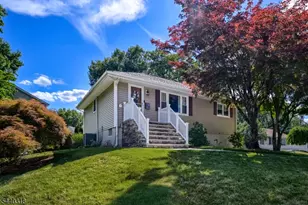 30 Heather Ln, Bloomingdale, NJ 07403 - Photo 1