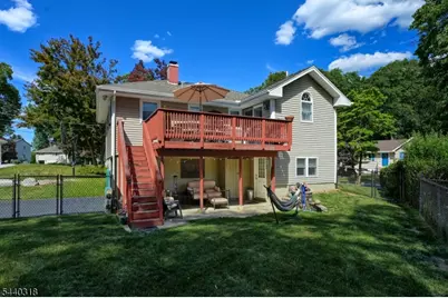 30 Heather Ln, Bloomingdale, NJ 07403 - Photo 3