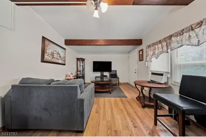 279 Bergen Blvd, Woodland Park, NJ 07424 - Photo 9
