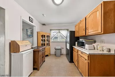 279 Bergen Blvd, Woodland Park, NJ 07424 - Photo 7