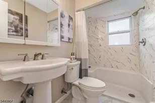 29 Stewartsville Rd, Franklin Township, NJ 08886 - Photo 17