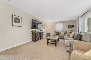 29 Stewartsville Rd, Franklin Township, NJ 08886 - Photo 7