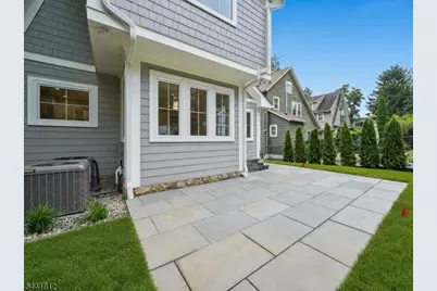 67 Myrtle Ave, Millburn, NJ 07041 - Photo 9
