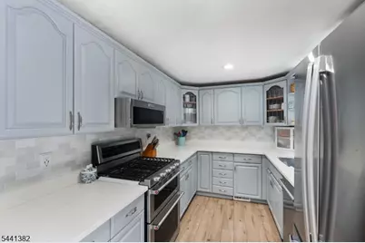 19 Glenview Dr, West Orange Township, NJ 07052 - Photo 3