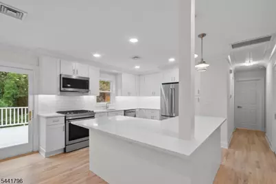 13 Chickadee Rd, Mount Olive, NJ 07828 - Photo 9