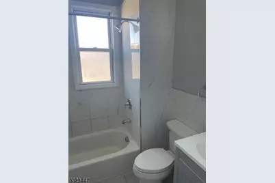 105 W 17th St #2f, Linden, NJ 07036 - Photo 9