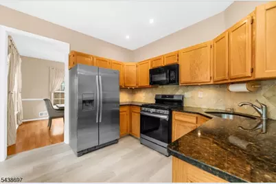 8 Cottage Pl, Branchburg Township, NJ 08876 - Photo 11