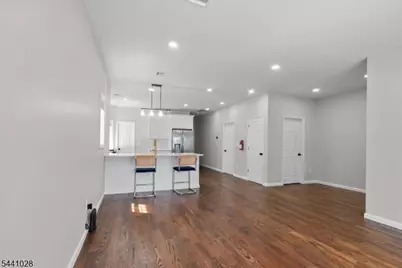 35 W End Ave, Newark, NJ 07106 - Photo 7
