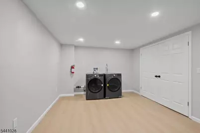 35 W End Ave, Newark, NJ 07106 - Photo 35
