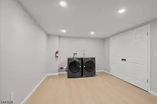 35 West End Ave, Newark, NJ 07106 - Photo 35