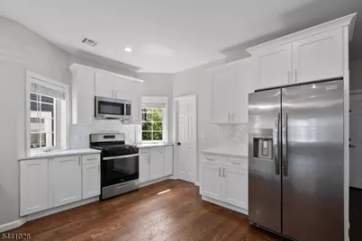 35 W End Ave, Newark, NJ 07106 - Photo 11